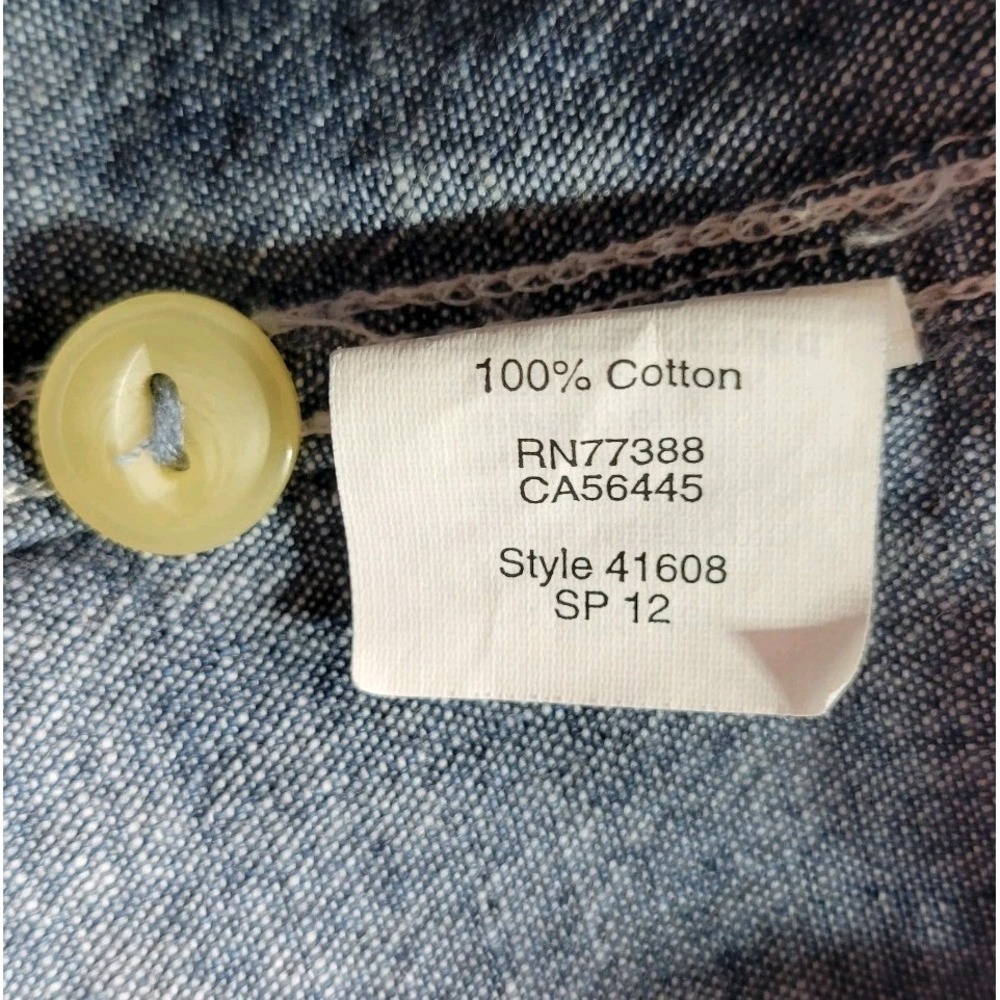 J.Crew Short Sleeve Chambray Button Up Shirt Womans Medium / Blue /Lightweight - Picture 5 of 7